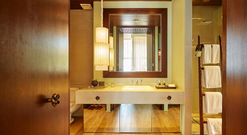 Image of Beachfront Pool Villa 2