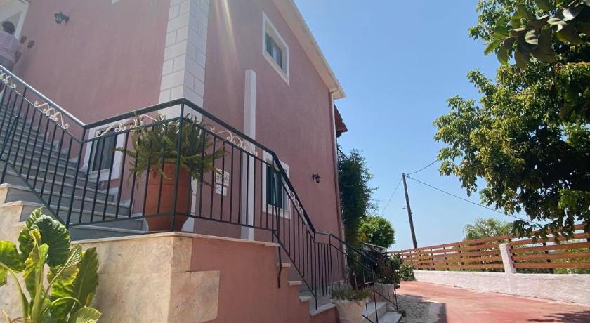 Image of Family Studio 8