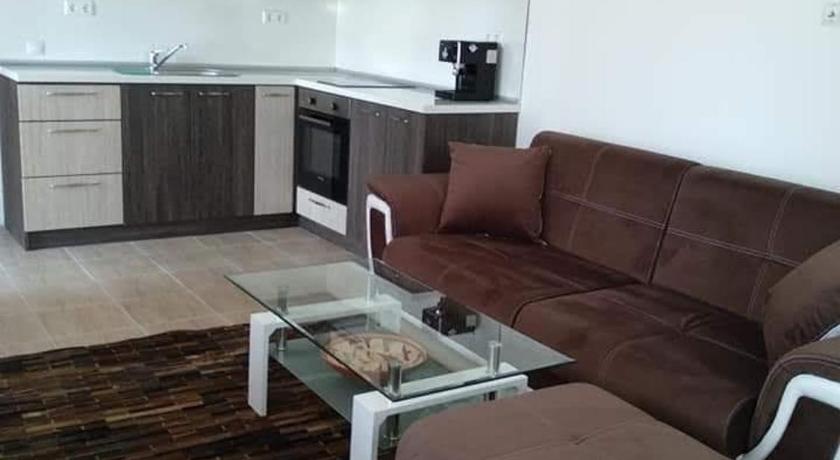 ネセバル Акротирия Фешева 4つ星 シングルルーム 外観