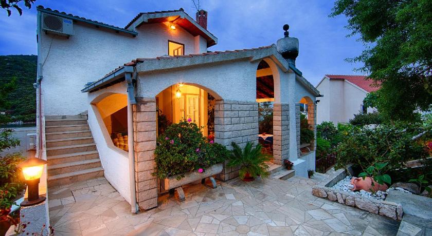 Apartments Malo Lago photo