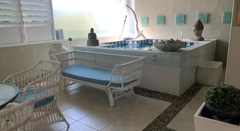 Beachside 4 with private heated plunge pool — Hotel in Port Douglas