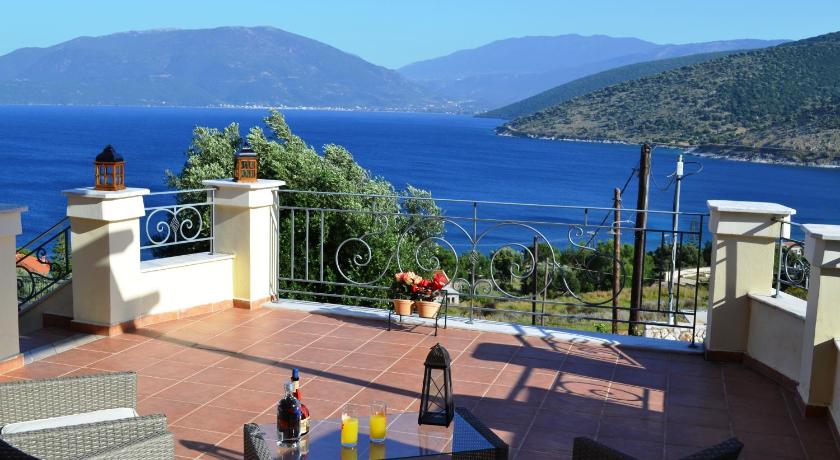 Image of Three-Bedroom Apartment with Sea View 3