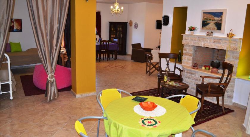 Image of Apartment with Sea View 3