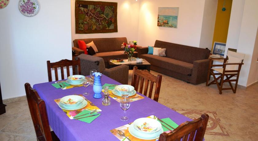Image of Apartment with Sea View 4