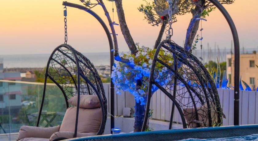 Mesogios House Suites