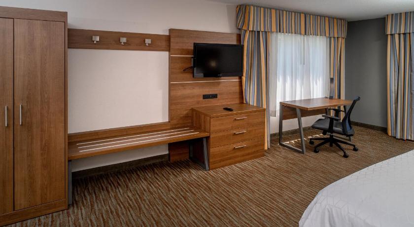 Holiday Inn Express and Suites Pikeville photo