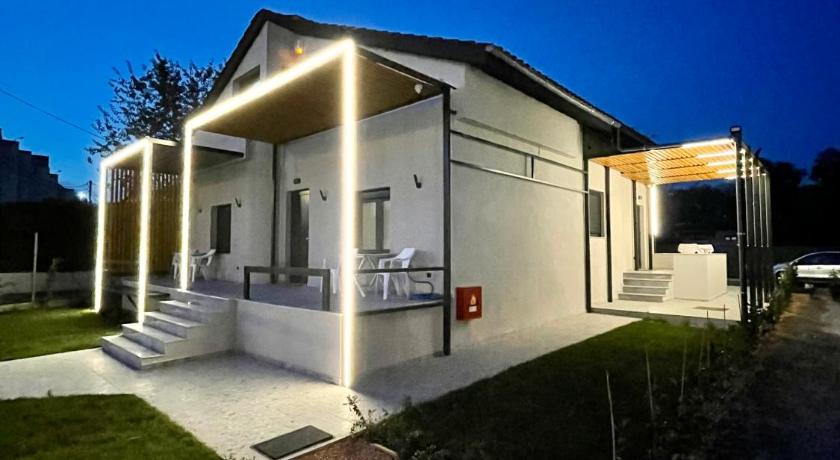 Agora LX Studios &amp; Suites — Hotel in Thessaloniki
