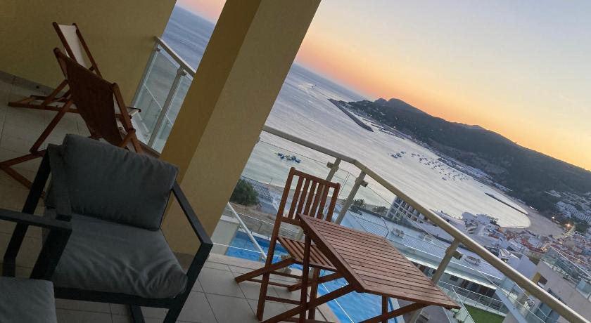 Sesimbra by the sea