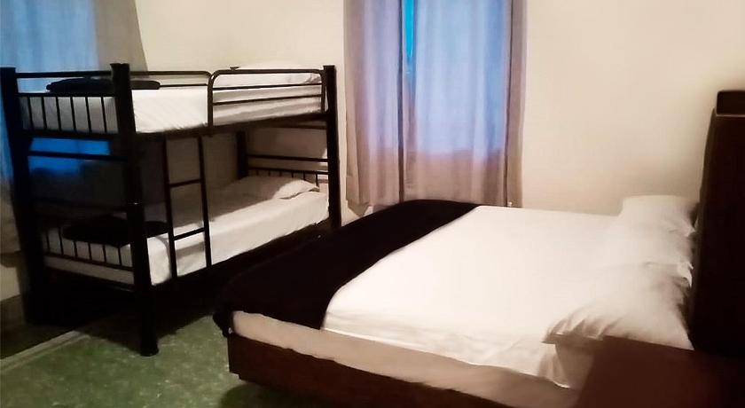 Paulina Youth Hostel photo