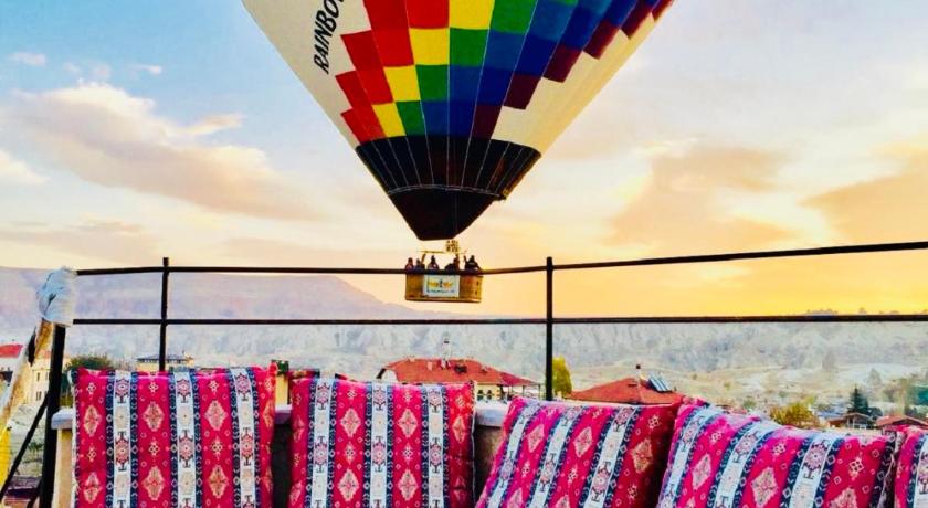 Balloon Cave Hotel