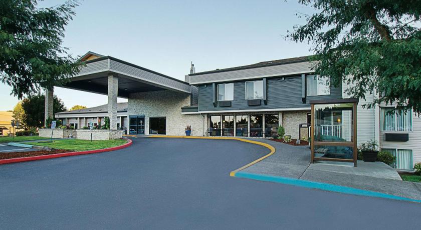 La Quinta Inn & Suites by Wyndham Portland NW