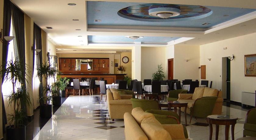 Ξενοδοχείο Πλάτων (Hotel Platon)