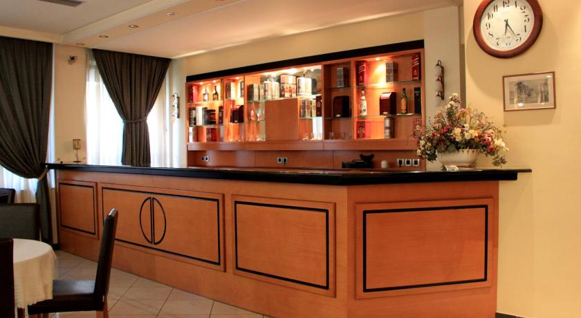 Ξενοδοχείο Πλάτων (Hotel Platon)