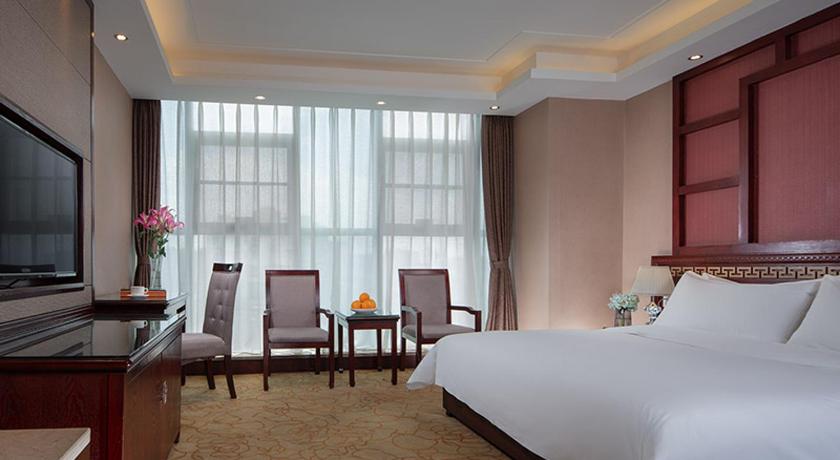 Vienna Classic Hotel Kunming Caiyun North Road New Asia Guandu Ancient Town – Kunming, MO