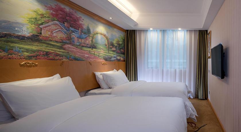 Vienna Hotel Shaoguan Renhua Danxiashan Scenic Spot – Renhua, IA