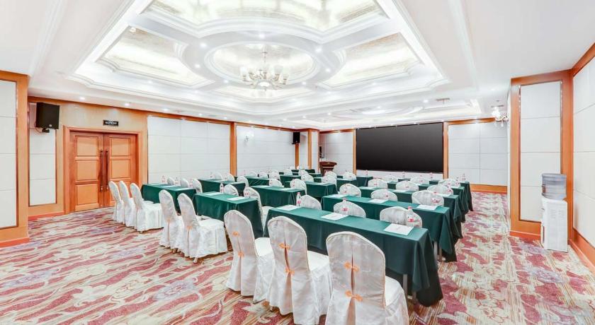 Vienna International Hotel Wuhan Huanghelou Pengliuyang Metro Station – Wuhan, OH