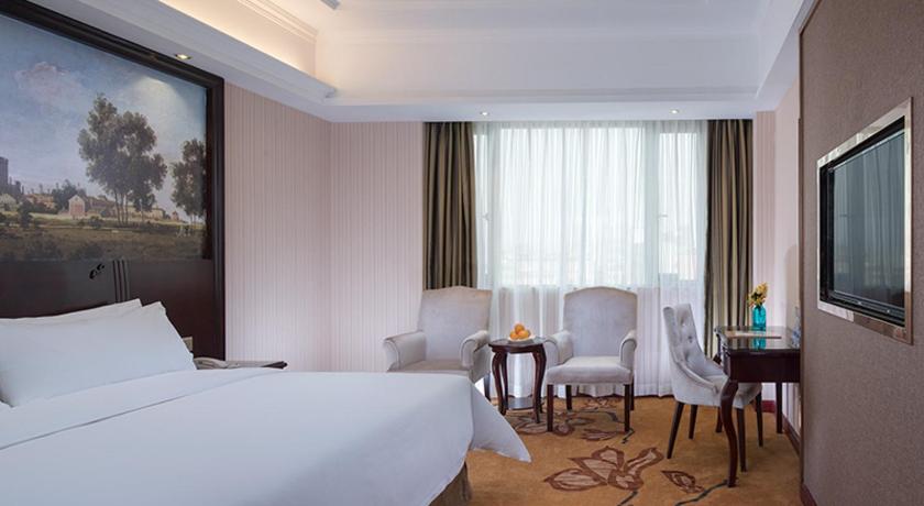 Vienna Hotel Guangdong Dongguan Dalingshan Sports Park – Dongguan, IA