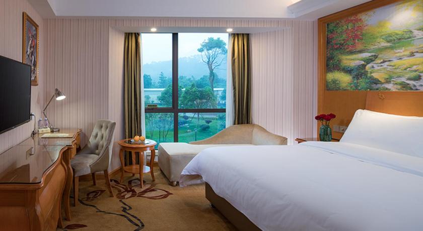 Vienna Hotel Shaoguan Renhua Danxiashan Scenic Spot – Renhua, IA