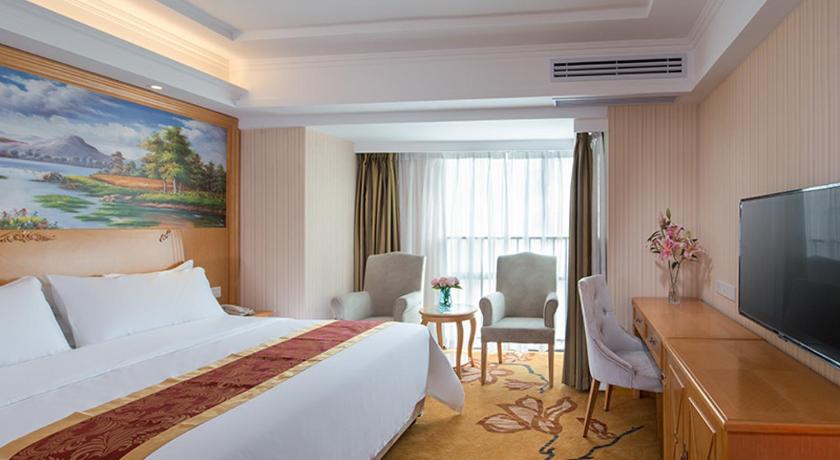 Vienna Hotel Shenzhen Airport Gushu Metro Station – Shenzhen, IA