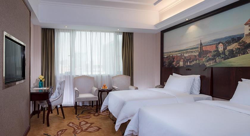 Vienna Hotel Guangdong Dongguan Dalingshan Sports Park – Dongguan, IA
