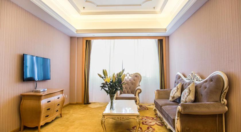Vienna Classic Hotel Shaodong Jinlong Avenue Branch – Shaoyang, KY