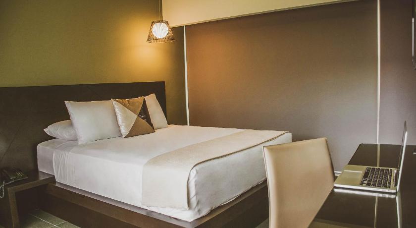 Remfort Hotel photo