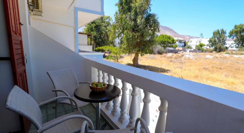 Finikas Hotel – Kamari, UT