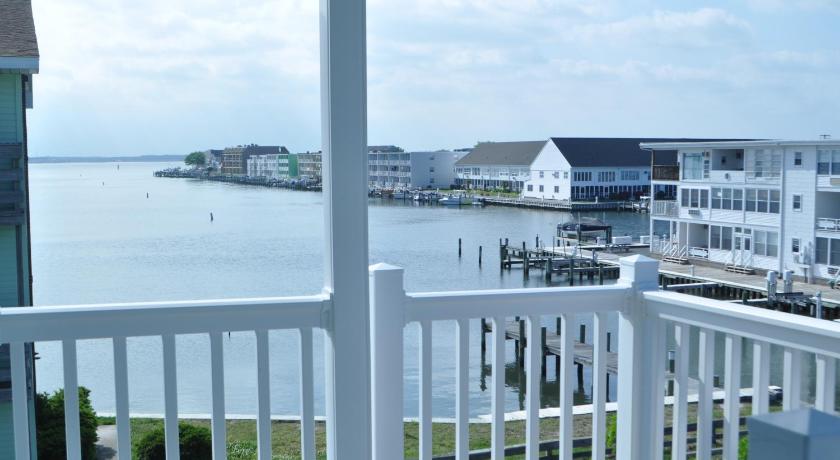 a view from the balcony of a house overlooking the water, Spindrift Motel in Ocean City (MD)