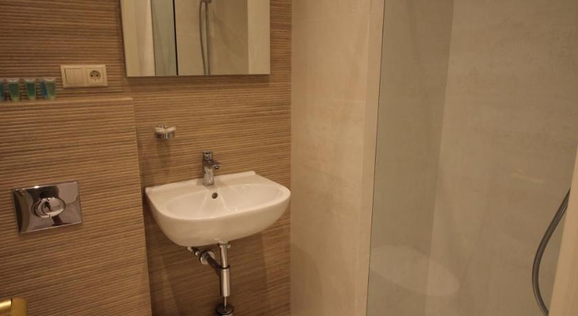Shartava Deluxe Apartment photo