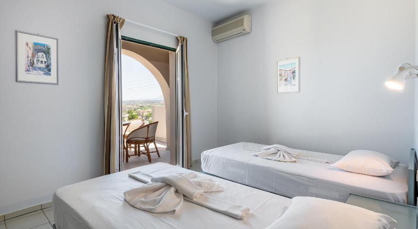 Image of Apartment with Terrace 0