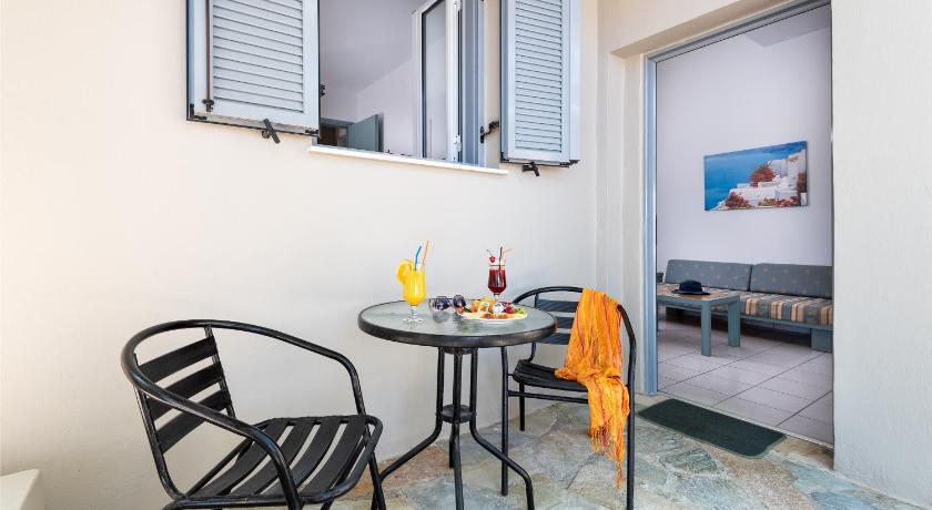 Image of Apartment with Terrace 5