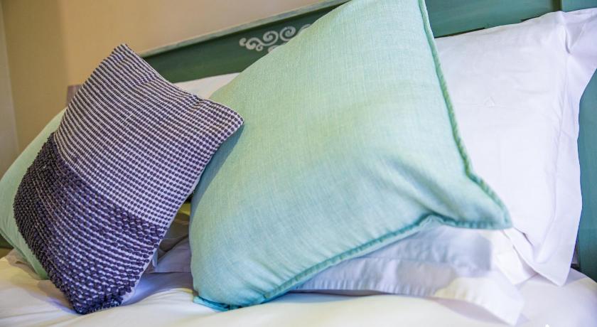 Menlyn Accommodation Home Away from Home — Hotel in Pretoria
