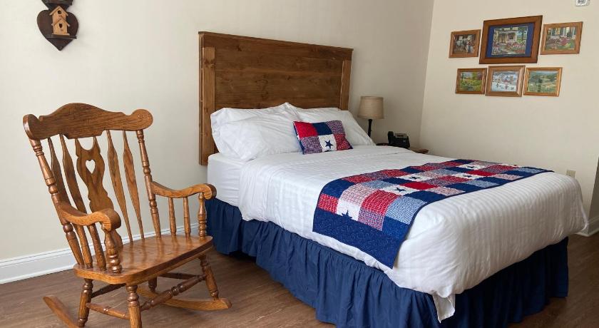 Country Inn of Hazlet photo