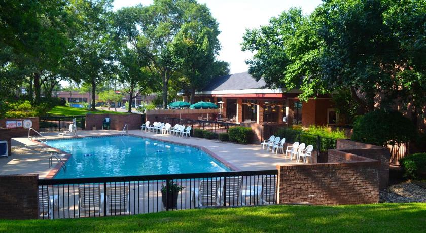 Magnuson Grand Hotel & Conference Center Tyler