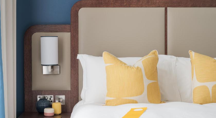 Image of 1 Bedroom Suite 1 King 16