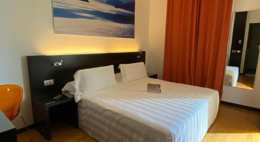 Card International Hotel