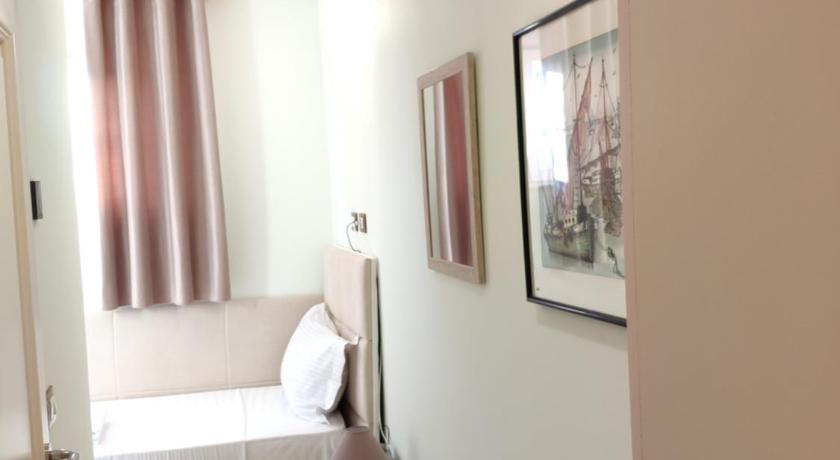 Hotel TREVA photo