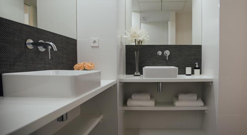 BN SUITES Rambla photo