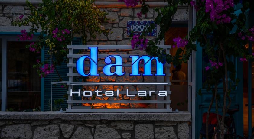 DAM HOTEL LARA