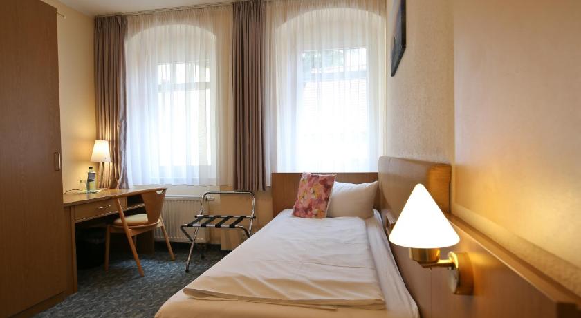 Hotel Wehlener Hof photo