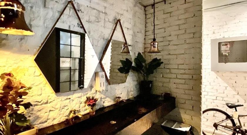 Image of Private Room with Shared Bathroom 0