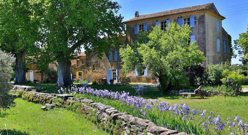 Domaine la Carraire — Hotel in Puyvert