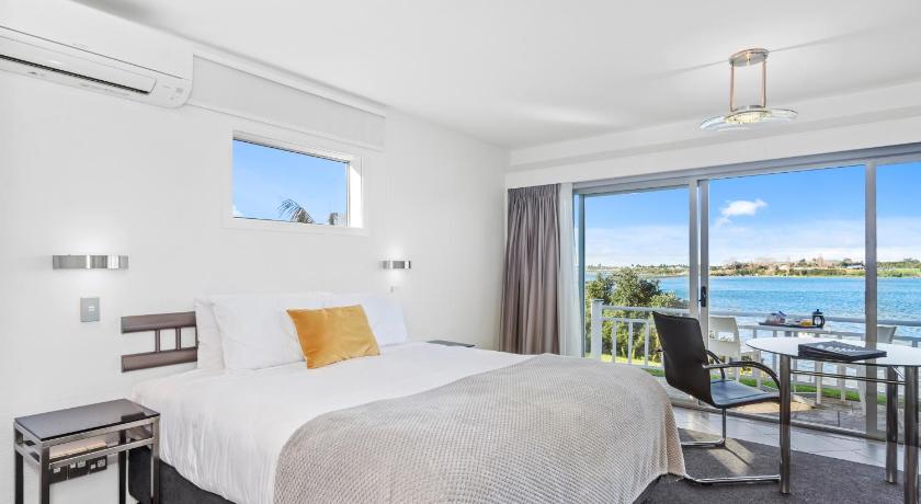 Image of Executive Waterfront King Suite with Patio 0