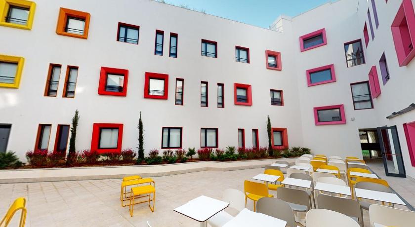 Residencia Universitaria Malaga Centro — Hotel in Málaga
