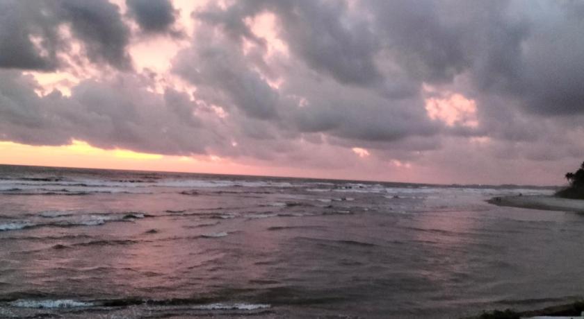 Antaliya - Walk by the Morjim Beach photo