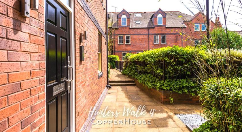 Chester City Centre apartments with parking photo