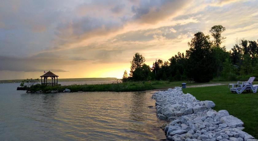 Waterview On The Bay photo
