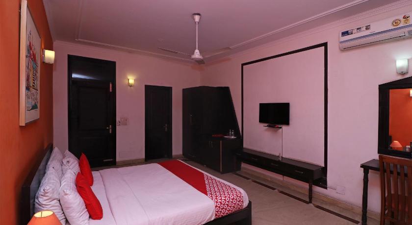 OYO Flagship 74392 Hotel Mahesh Residency