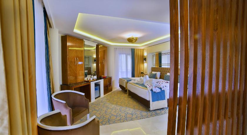 Image of Deluxe Junior Suite 5