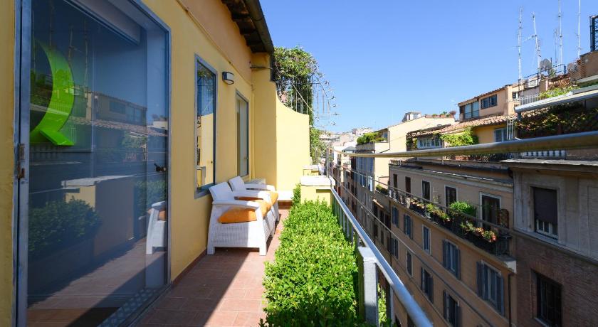 Frattina Rooms - image 13